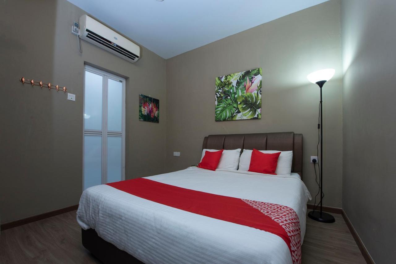 Oyo 90231 Hotel By The Park Plt Johor Bahru Exterior photo